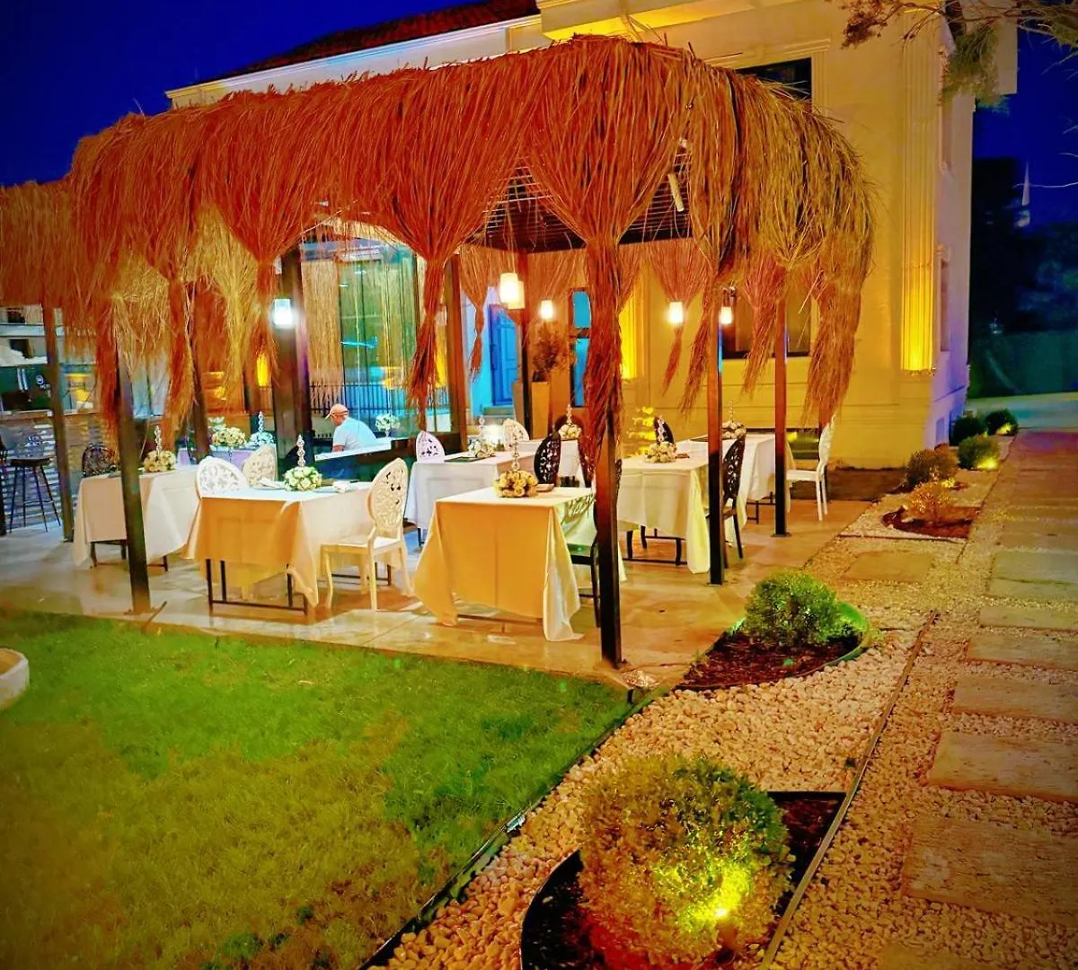 The Queen Airport Hotel-Round Trip Airport Service Arnavutkoy